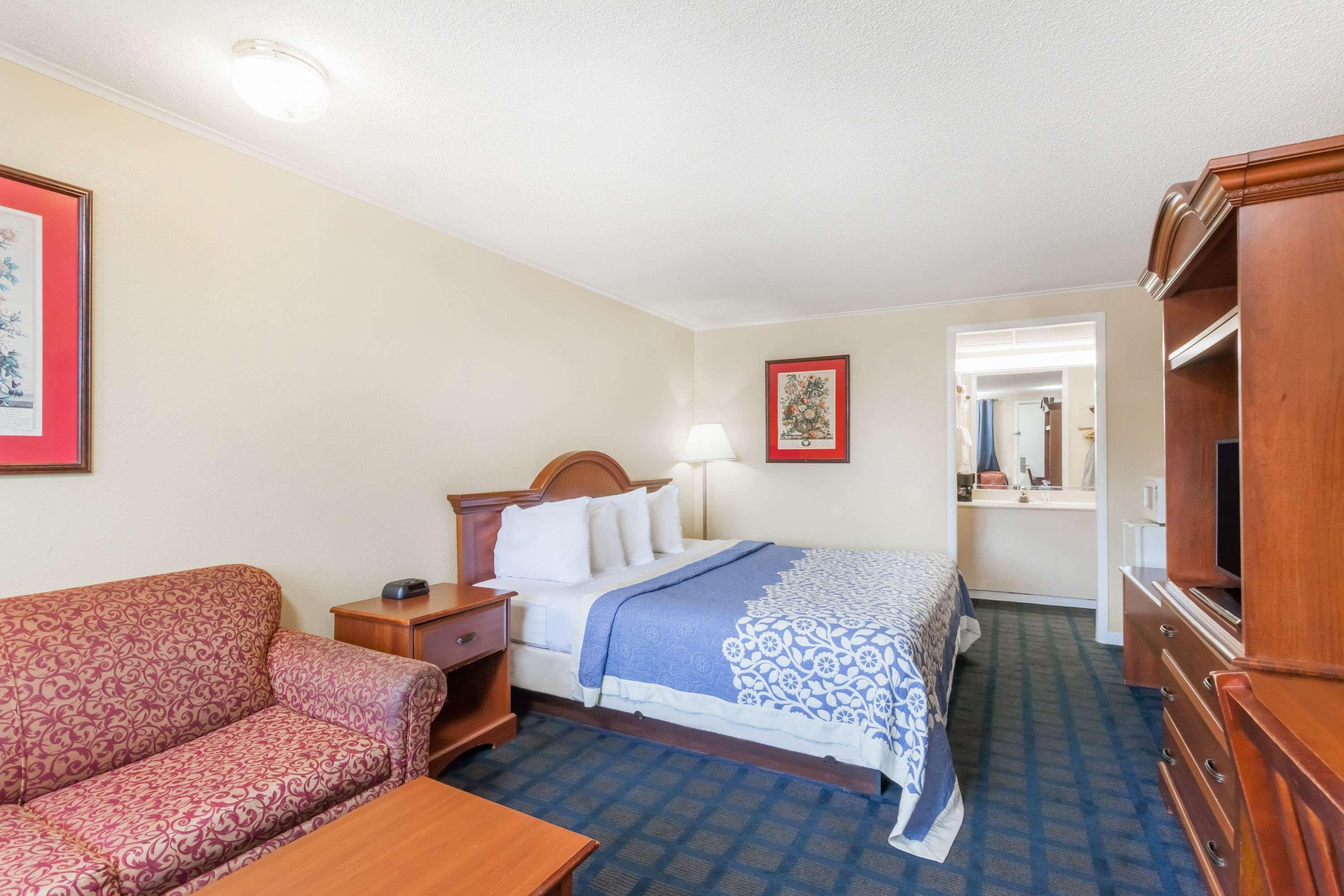 Days Inn By Wyndham Dover Downtown Bagian luar foto
