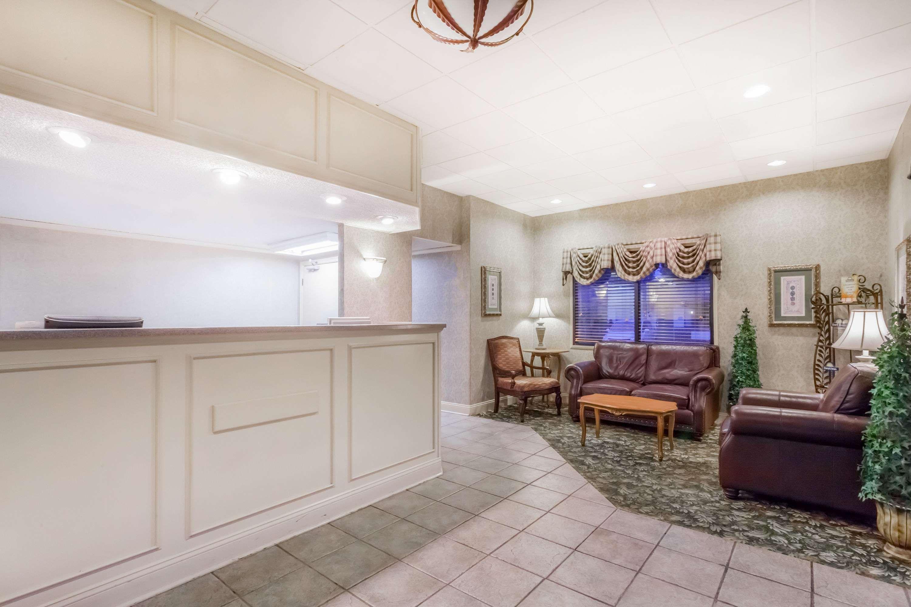 Days Inn By Wyndham Dover Downtown Bagian luar foto