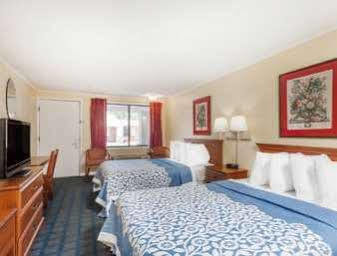Days Inn By Wyndham Dover Downtown Bagian luar foto